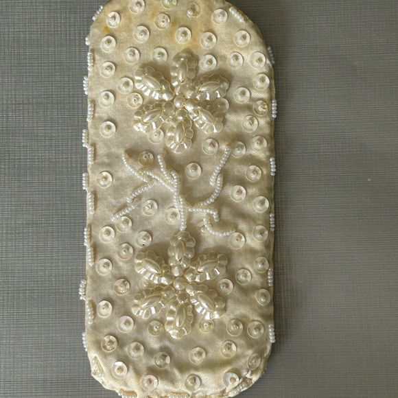 Vintage beaded embroidered and beaded eyeglass bag - Picture 1 of 3